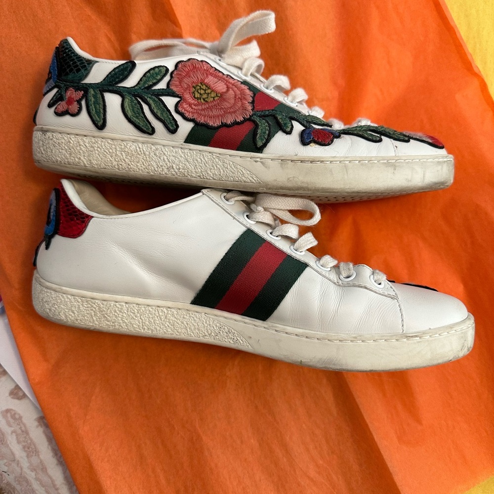 Used Gucci Floral Ace Sneakers size 37.5 fits a size 8